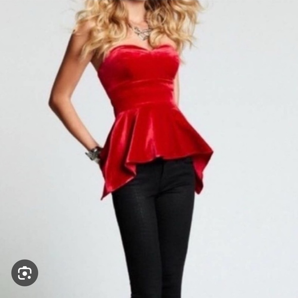 Guess Elegant Red Velvet Peplum Women's Top - Picture 4 of 4